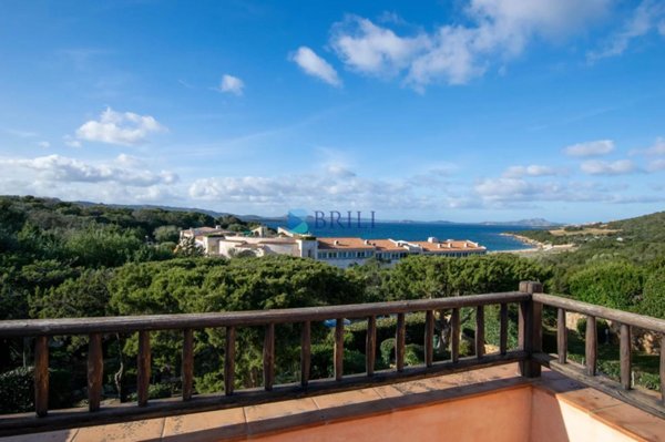 casa indipendente in vendita ad Arzachena in zona Baja Sardinia