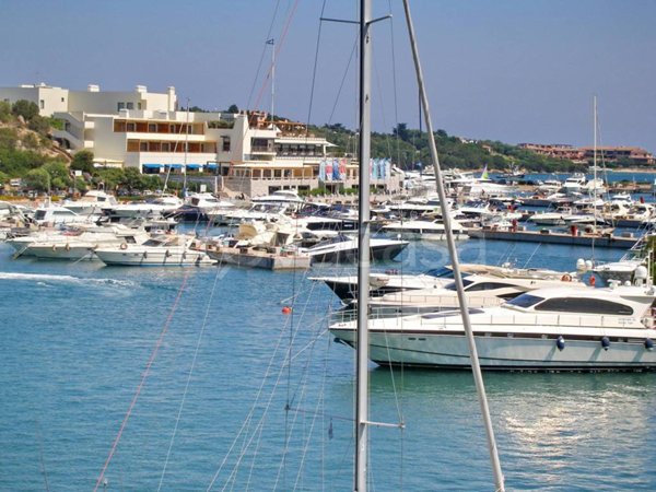 appartamento in vendita ad Arzachena