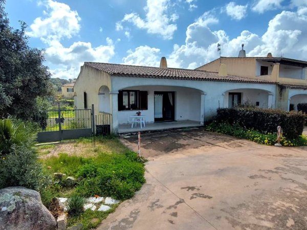 casa indipendente in vendita ad Arzachena