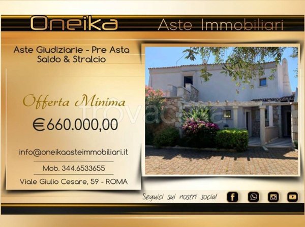 casa indipendente in vendita ad Arzachena in zona Abbiadori
