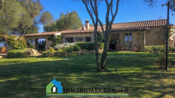 casa indipendente in vendita ad Arzachena in zona Porto Cervo