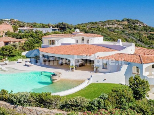 villa in vendita ad Arzachena in zona Porto Cervo