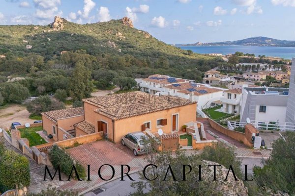 appartamento in vendita ad Arzachena in zona Cannigione