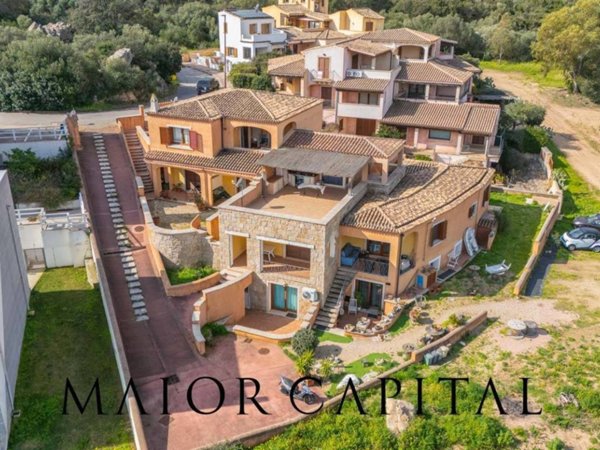 appartamento in vendita ad Arzachena in zona Cannigione