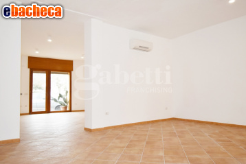 locale commerciale in vendita ad Arzachena
