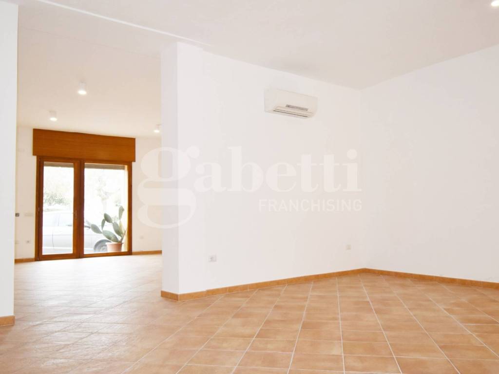 negozio in vendita ad Arzachena