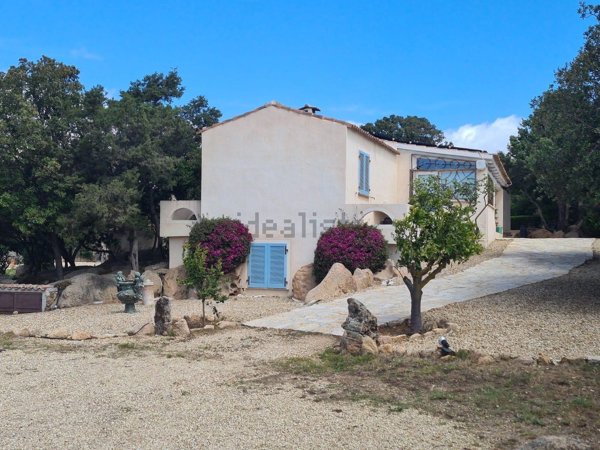 casa indipendente in vendita ad Arzachena