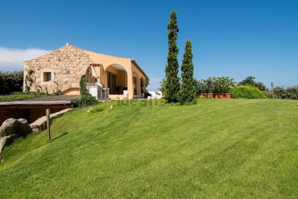 casa indipendente in vendita ad Arzachena in zona Porto Cervo