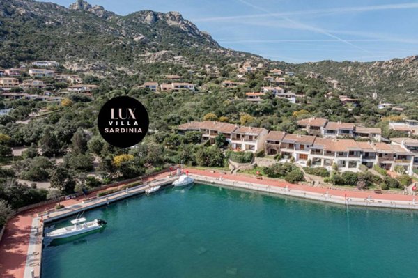 appartamento in vendita ad Arzachena in zona Porto Cervo