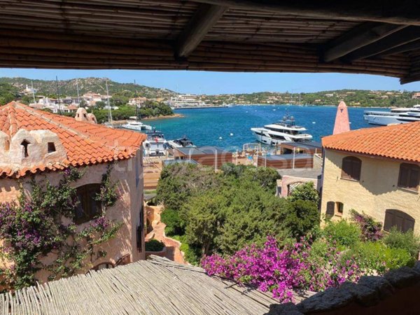 appartamento in vendita ad Arzachena in zona Porto Cervo