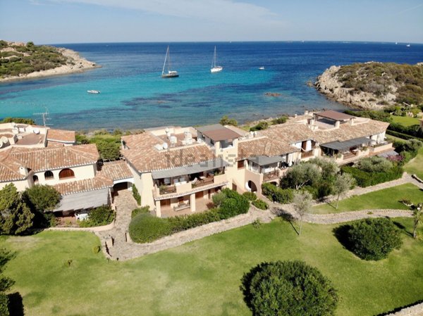 appartamento in vendita ad Arzachena in zona Porto Cervo