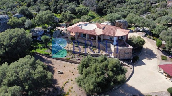 casa indipendente in vendita ad Arzachena