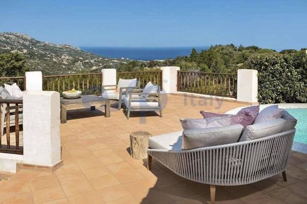 casa indipendente in vendita ad Arzachena in zona Porto Cervo