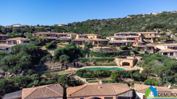 appartamento in vendita ad Arzachena in zona Romazzino
