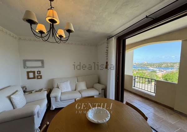 appartamento in vendita ad Arzachena in zona Baja Sardinia