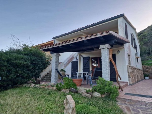 casa indipendente in vendita ad Arzachena