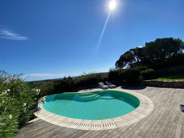 casa indipendente in vendita ad Arzachena in zona Porto Cervo