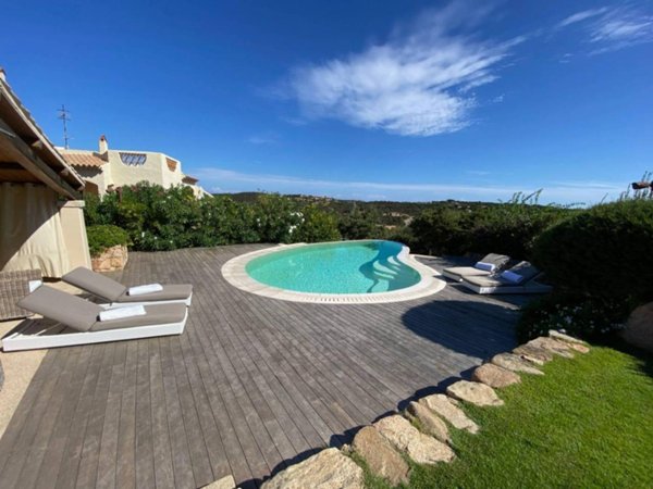 casa indipendente in vendita ad Arzachena in zona Porto Cervo