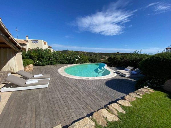 casa indipendente in vendita ad Arzachena in zona Porto Cervo