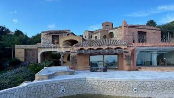casa indipendente in vendita ad Arzachena