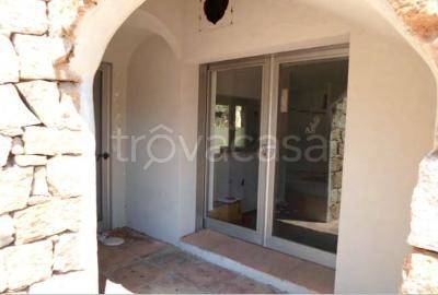 negozio in vendita ad Arzachena in zona Porto Cervo