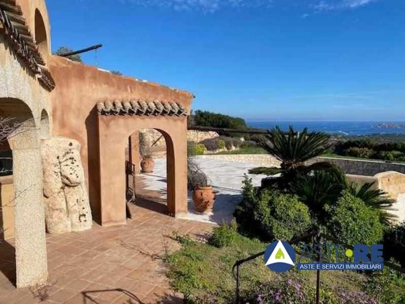 casa indipendente in vendita ad Arzachena
