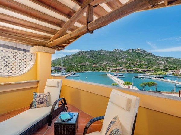 appartamento in vendita ad Arzachena in zona Porto Cervo