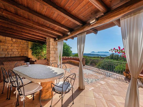 casa indipendente in vendita ad Arzachena in zona Porto Cervo