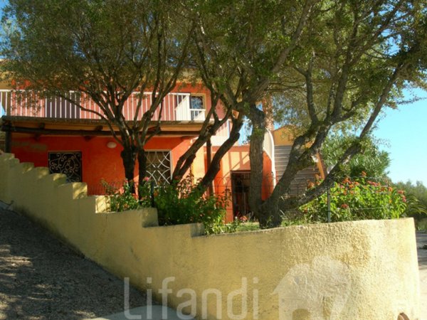 casa indipendente in vendita ad Arzachena in zona Cannigione