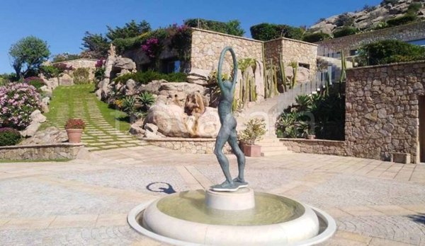 villa in vendita ad Arzachena in zona Porto Cervo