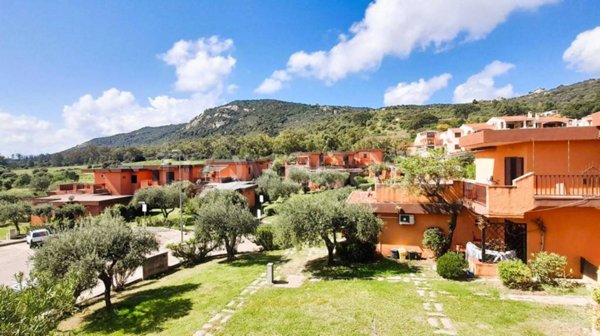 appartamento in vendita ad Arzachena in zona Cannigione