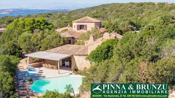 casa indipendente in vendita ad Arzachena in zona Porto Cervo