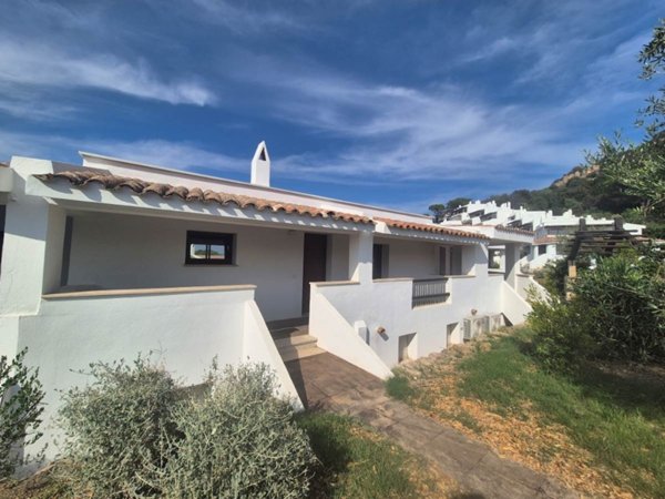 appartamento in vendita ad Arzachena in zona Baja Sardinia