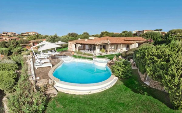 casa indipendente in vendita ad Arzachena