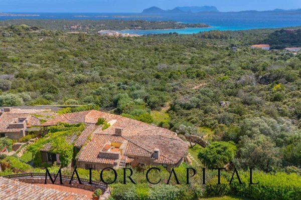 casa indipendente in vendita ad Arzachena in zona Porto Cervo