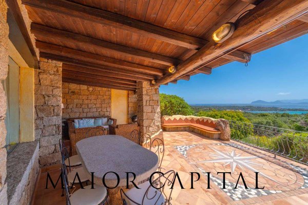 casa indipendente in vendita ad Arzachena in zona Porto Cervo