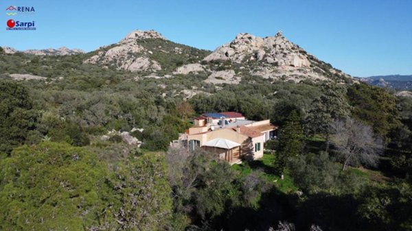 casa indipendente in vendita ad Arzachena