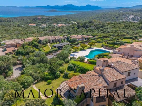 casa indipendente in vendita ad Arzachena in zona Porto Cervo
