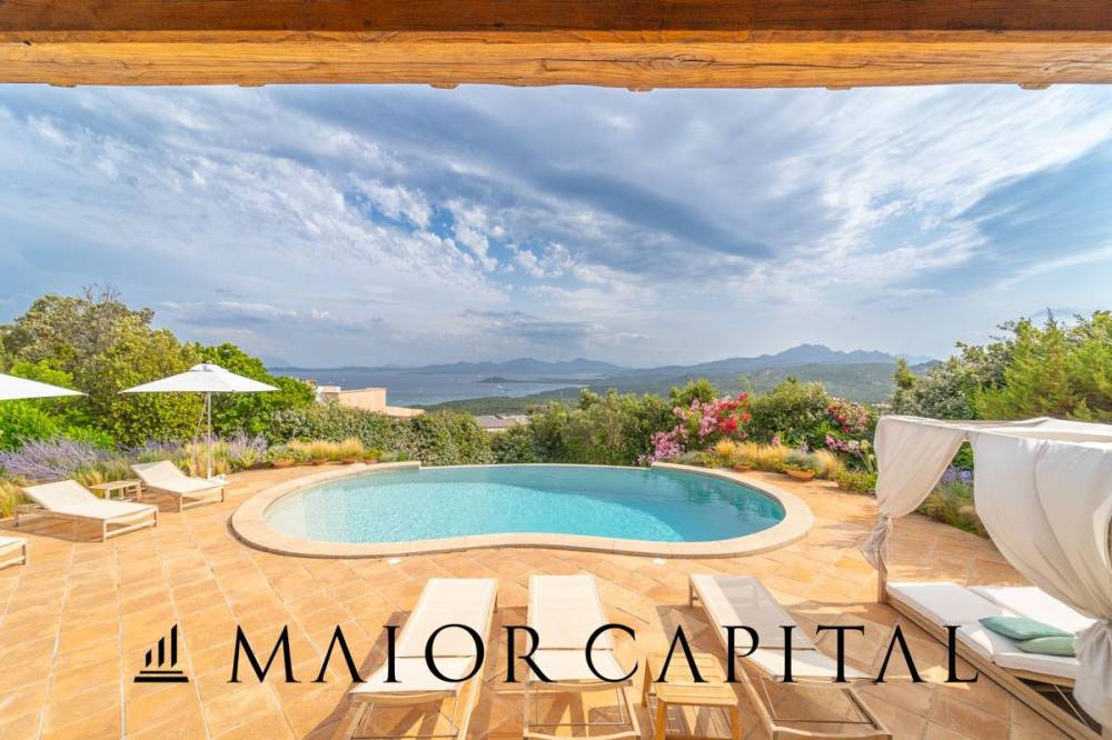 casa indipendente in vendita ad Arzachena in zona Porto Cervo