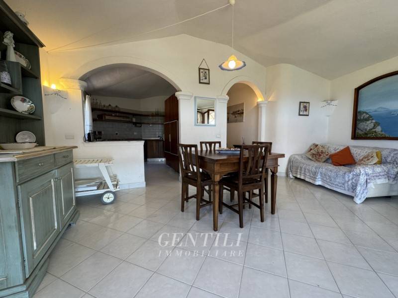 casa indipendente in vendita ad Arzachena in zona Baja Sardinia