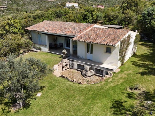 casa indipendente in vendita ad Arzachena in zona Porto Cervo