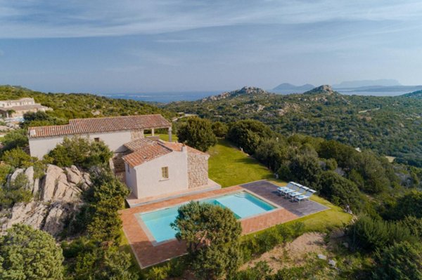 casa indipendente in vendita ad Arzachena