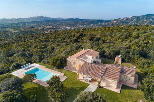 casa indipendente in vendita ad Arzachena