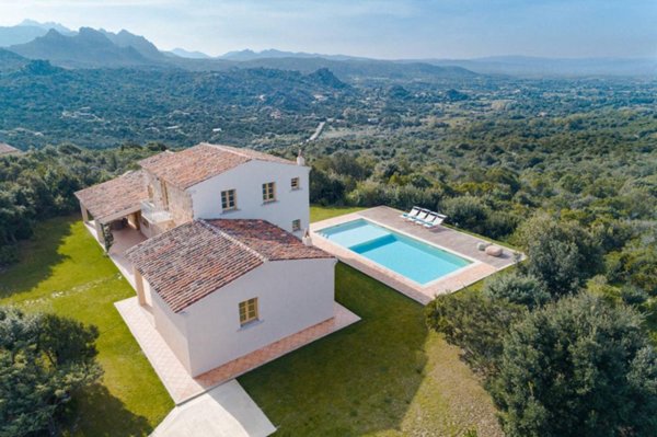 casa indipendente in vendita ad Arzachena in zona Porto Cervo