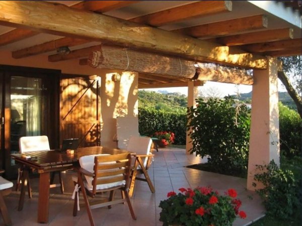 casa indipendente in vendita ad Arzachena in zona Baja Sardinia