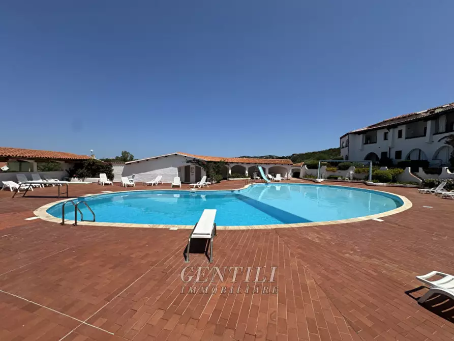 appartamento in vendita ad Arzachena in zona Baja Sardinia