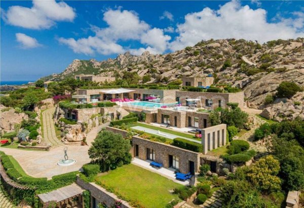 casa indipendente in vendita ad Arzachena in zona Porto Cervo