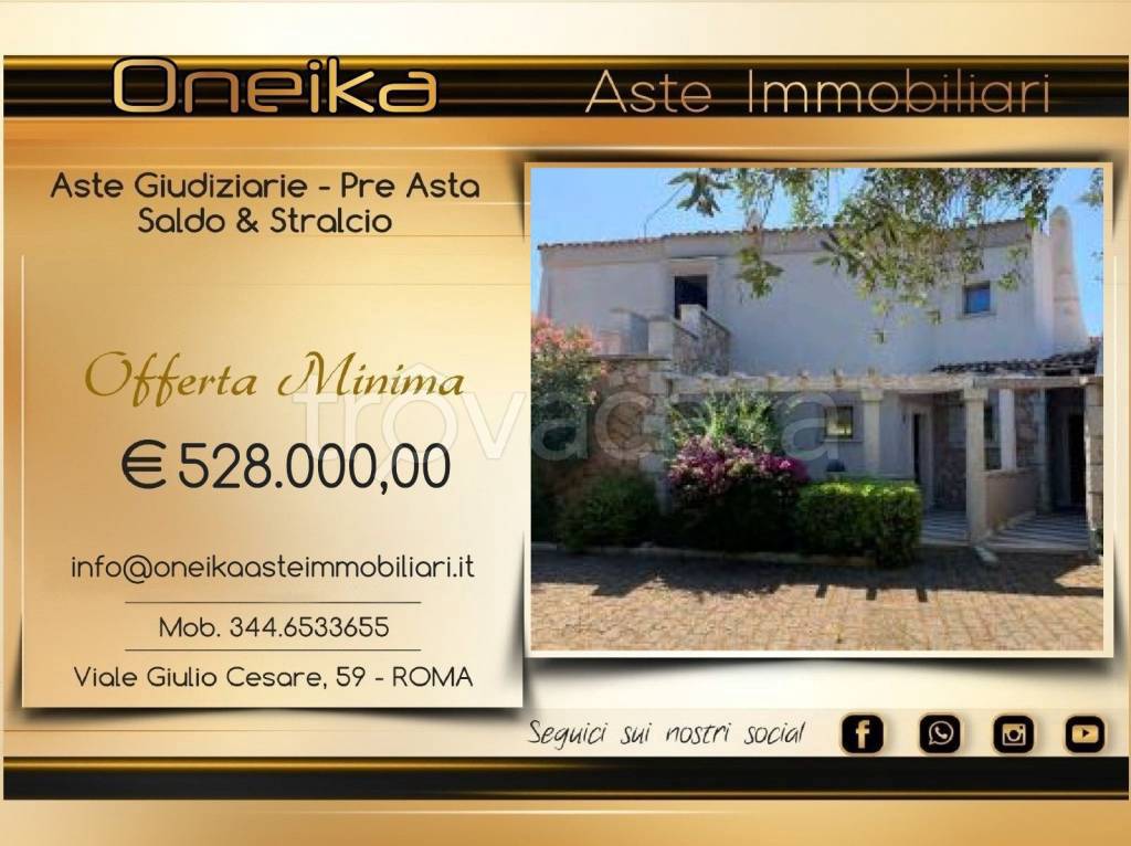 casa indipendente in vendita ad Arzachena in zona Abbiadori