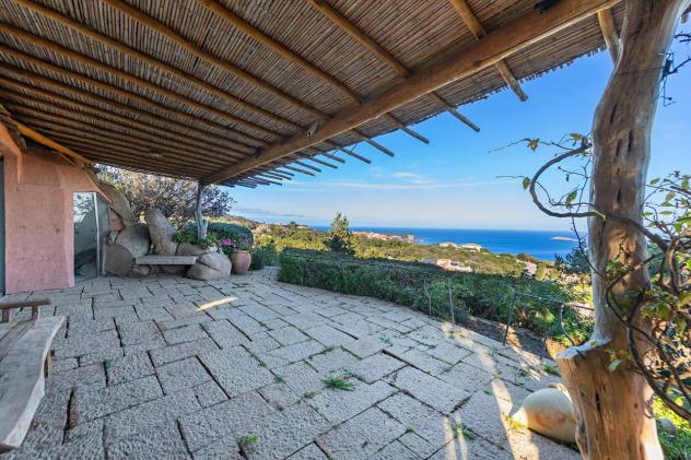 casa indipendente in vendita ad Arzachena in zona Pantogia