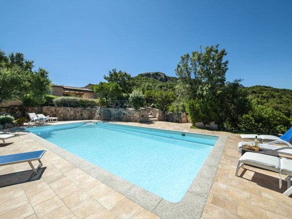 casa indipendente in vendita ad Arzachena